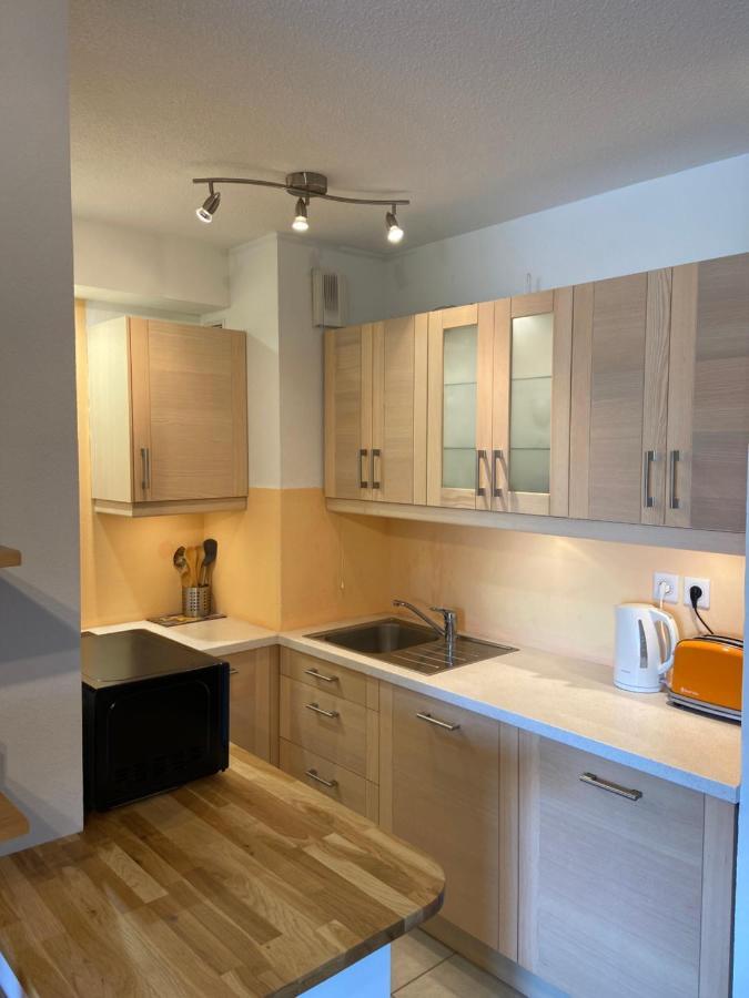 Chez Louis De Uzes Apartment ภายนอก รูปภาพ