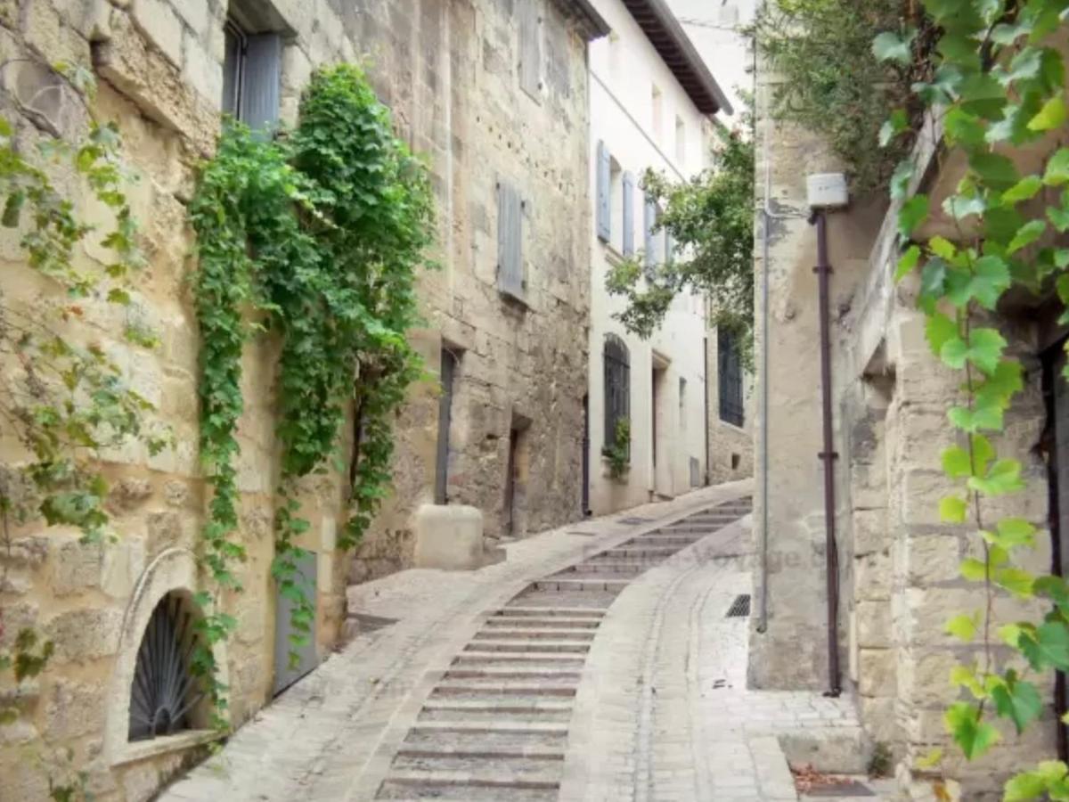Chez Louis De Uzes Apartment ภายนอก รูปภาพ